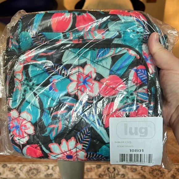 Lug Ranger 2 Crossbody Bag in Resort Tropics NWT - Picture 5 of 7